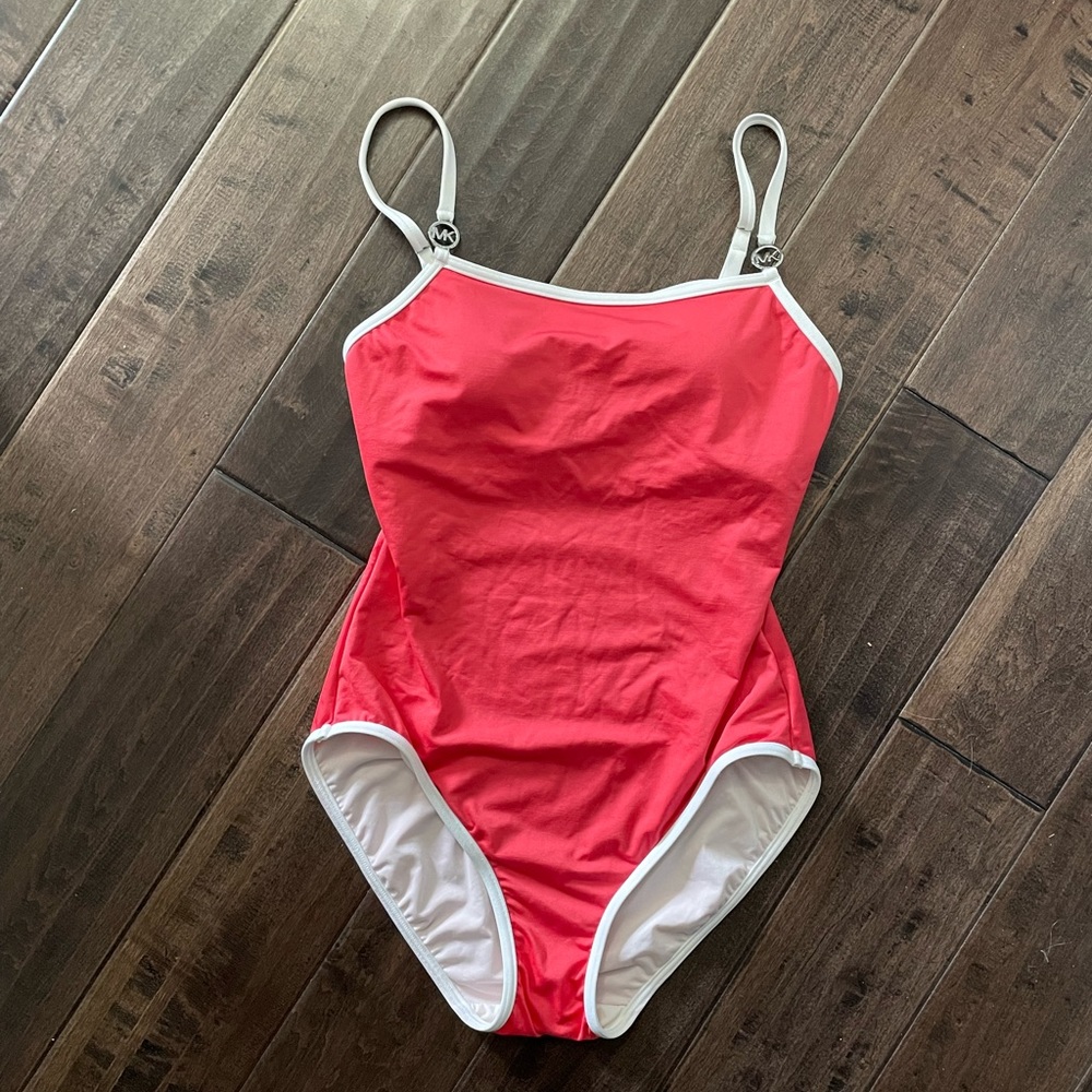 Bathing suit